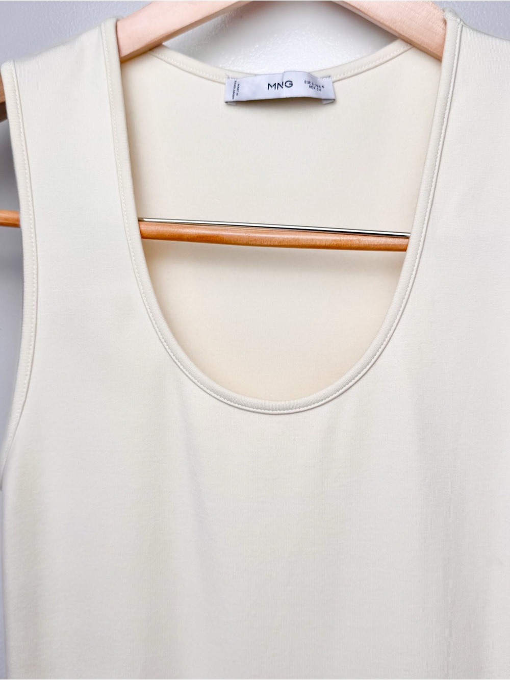 Like New Mango Fitted Midi Dress in Ecru, US 4 - Picture 6 of 7